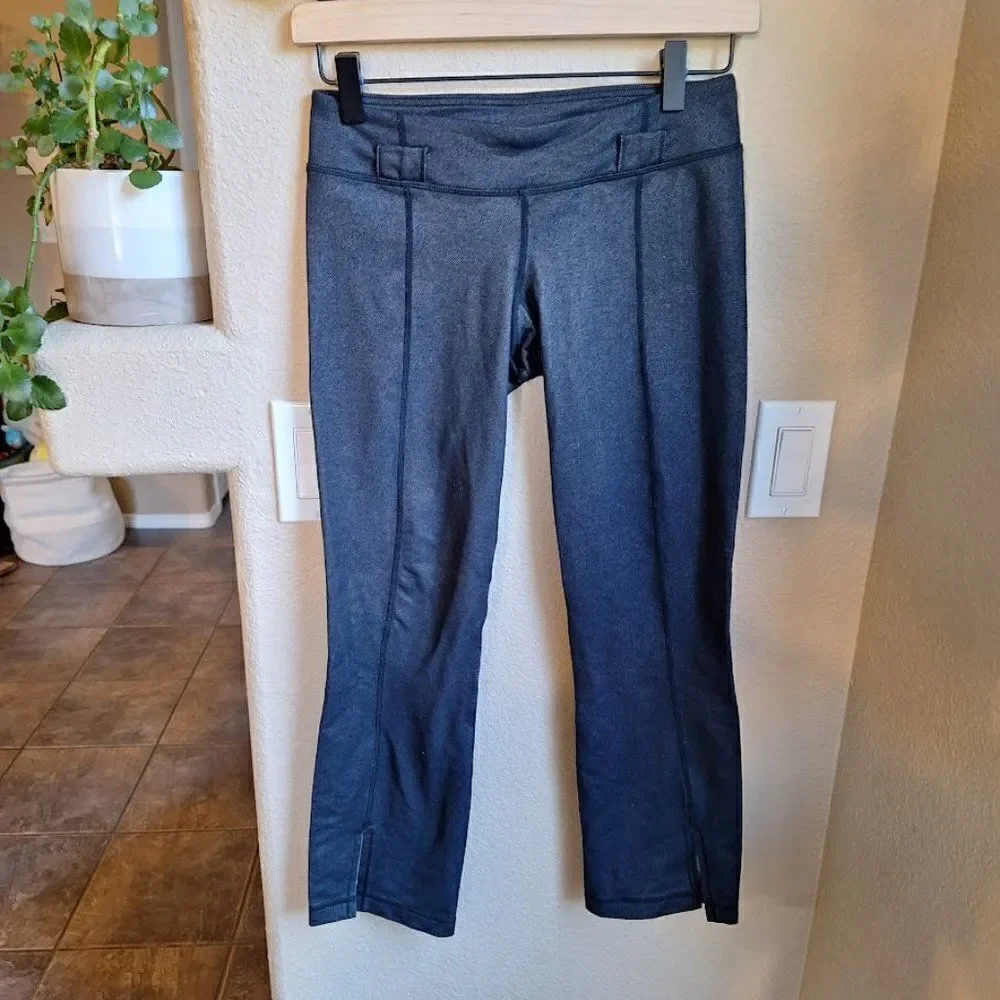 Lululemon Belt-it out leggings size 4